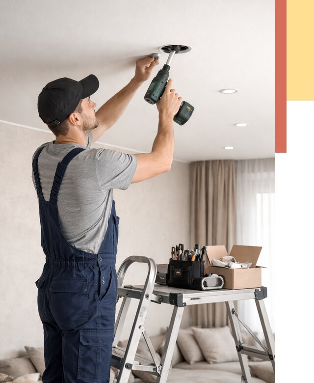 Установка и монтаж точечных светильников в натяжной потолок в Калининграде от 1821 руб. | ОТДЕЛОЧНИК-Клн